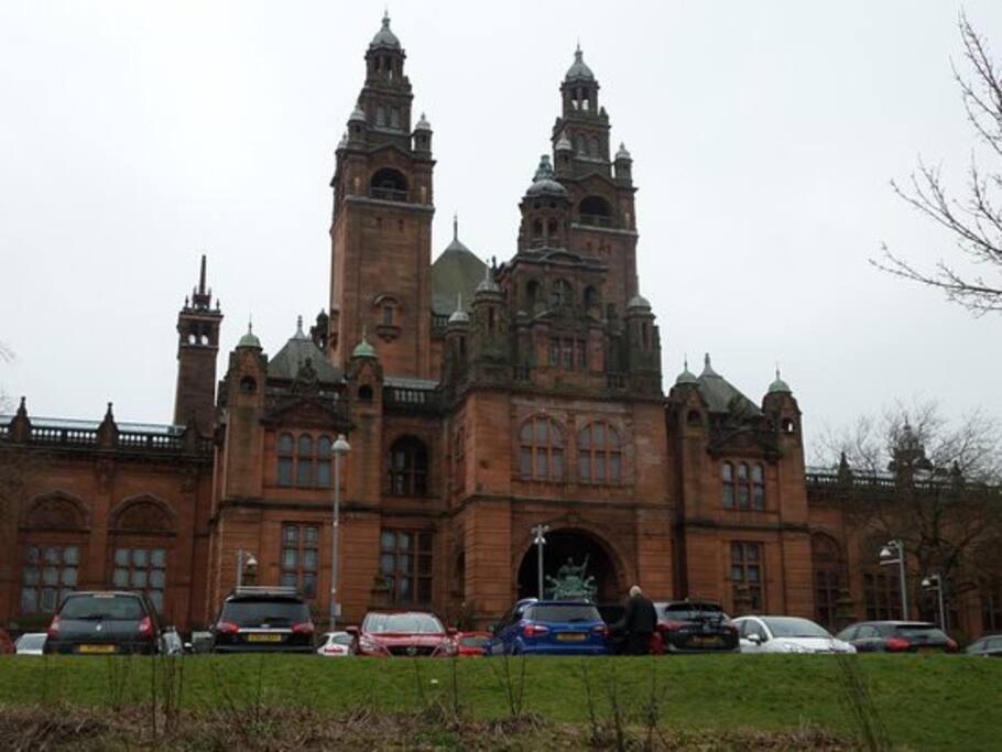 Fabulous Location, One Bedroom West End Flat, Just Off Byres Rd, Close To Sec & Hydro Глазго Экстерьер фото